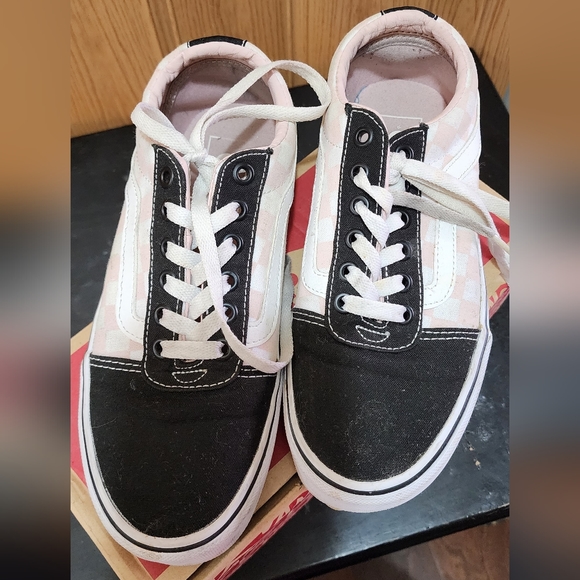 Vans Black/ Sepi Checkerboard. Lace up Tennis Shoes Size 6.5. Gently Used - Picture 1 of 4